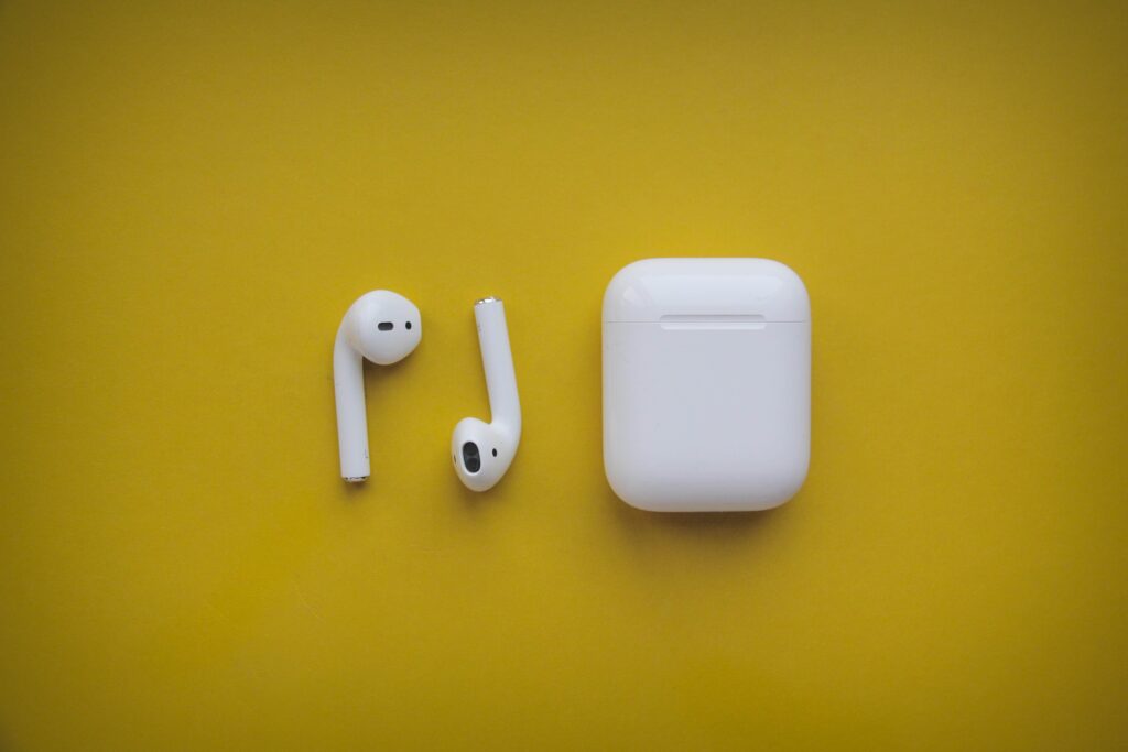 Can you use different airpods in the same case - 4