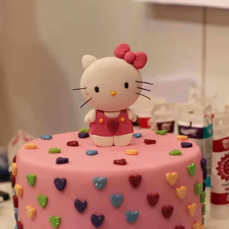 hello kitty airpod case-05