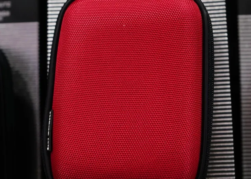 why does my airpod case die so fast-2